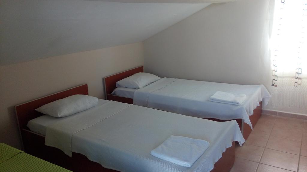 Erciyes Apart Hotel Fethiye Rum bild