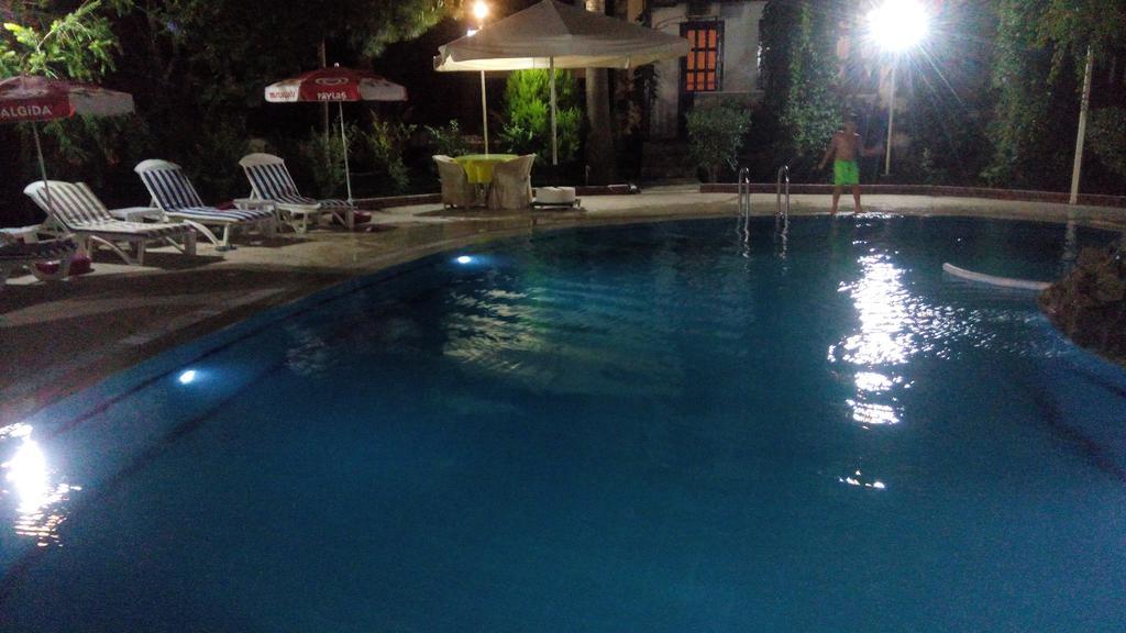 Erciyes Apart Hotel Fethiye Exteriör bild