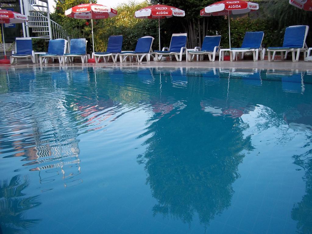 Erciyes Apart Hotel Fethiye Rum bild