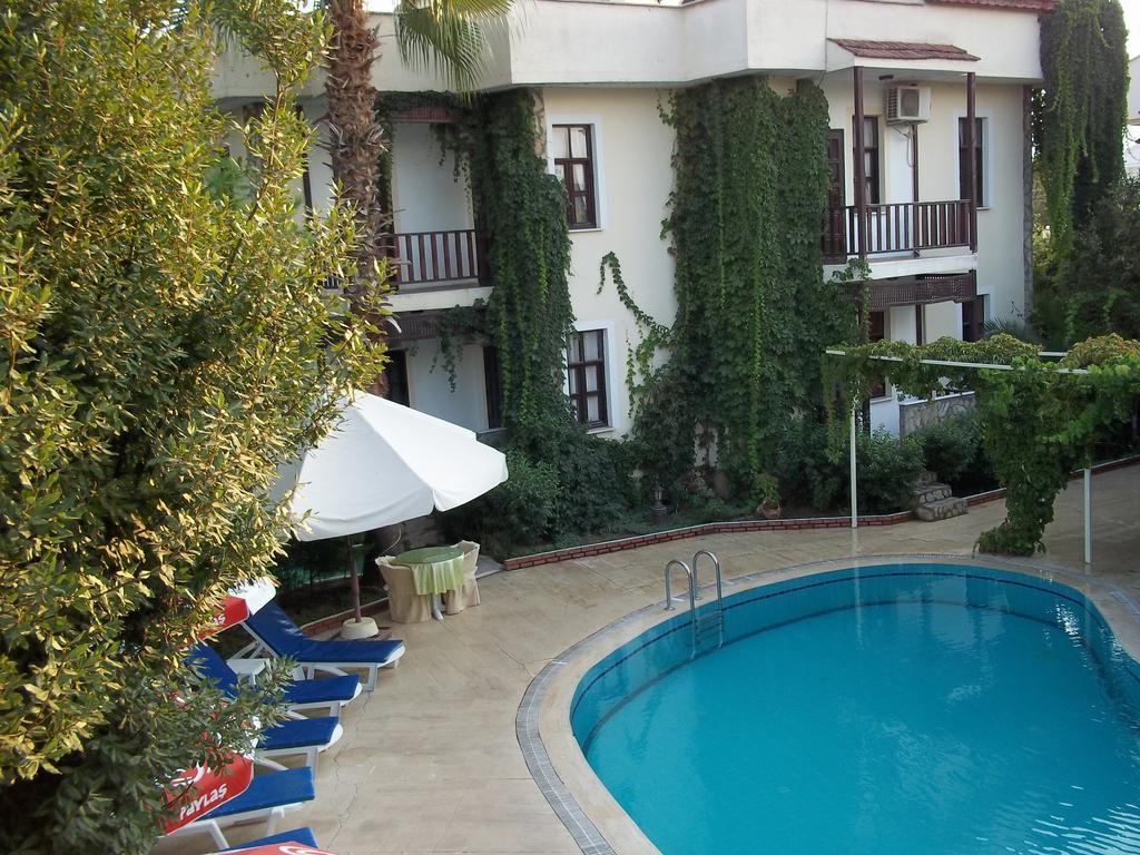 Erciyes Apart Hotel Fethiye Exteriör bild