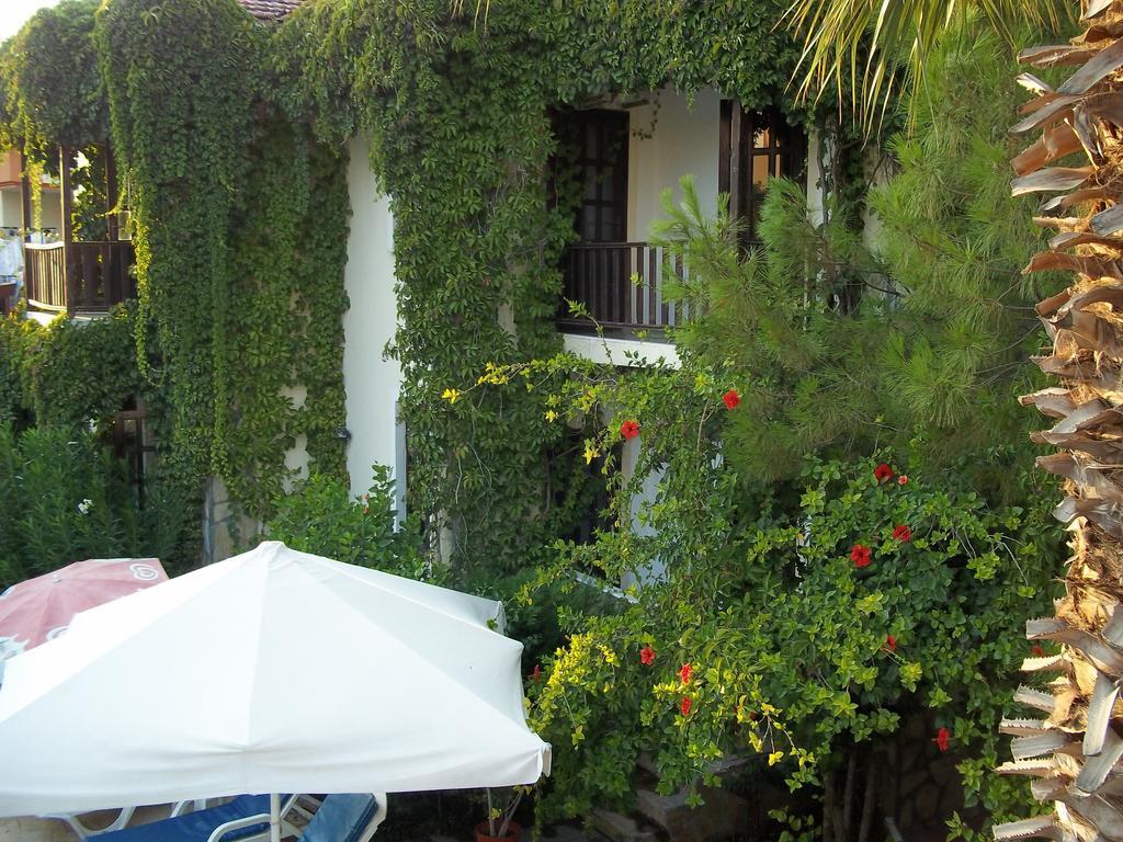 Erciyes Apart Hotel Fethiye Exteriör bild