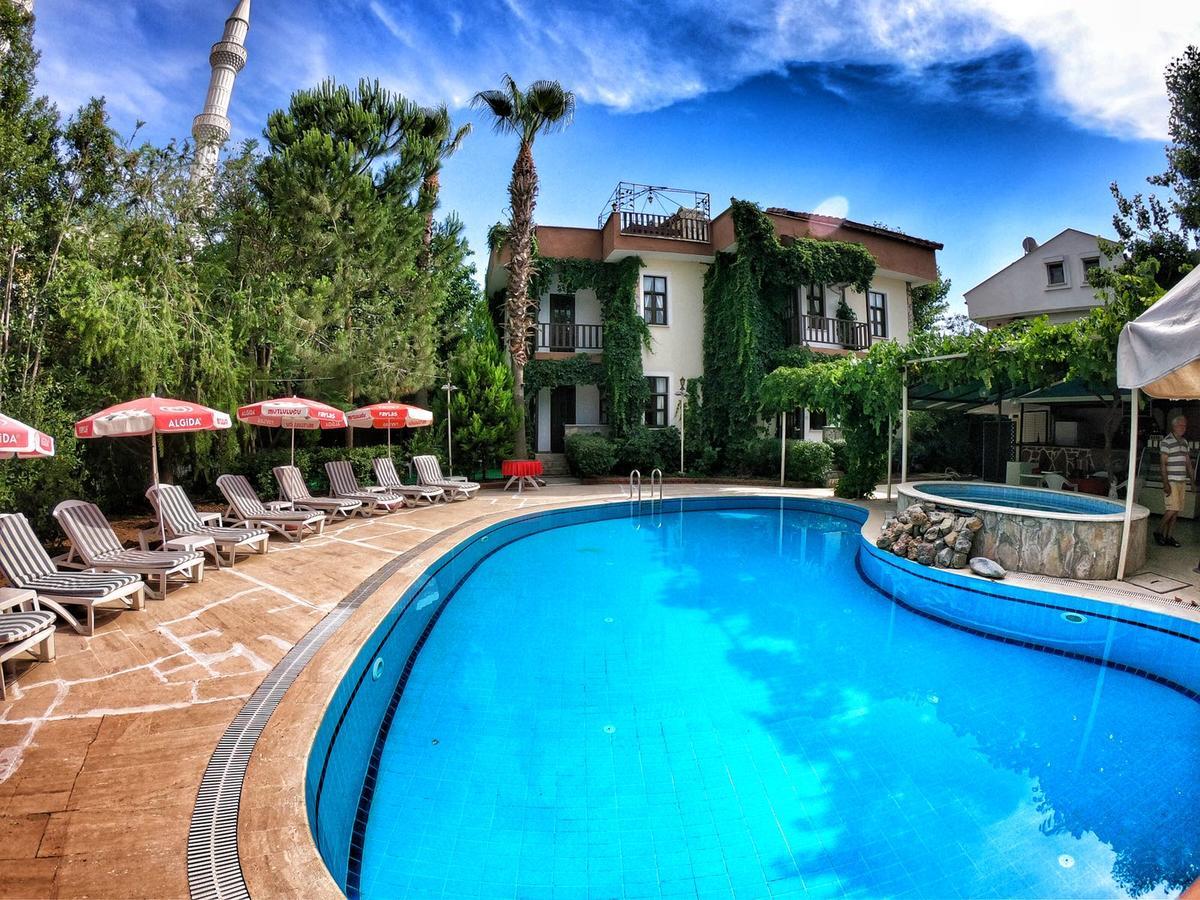 Erciyes Apart Hotel Fethiye Exteriör bild