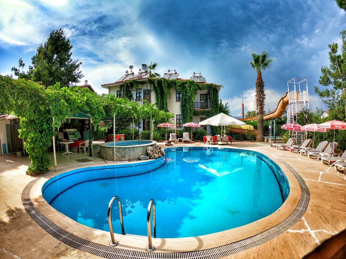 Erciyes Apart Hotel Fethiye Exteriör bild